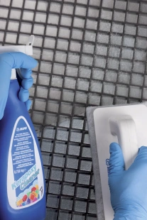 Очищающий раствор для эпоксидных затирок Mapei Kerapoxy Cleaner (75 мл)